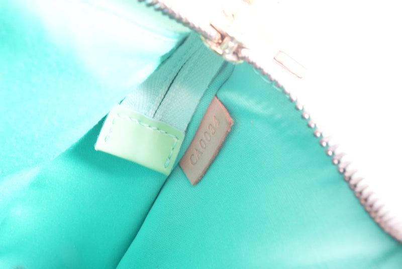 Louis Vuitton Monogram Vernis Mallory Square Peppermint Green Used