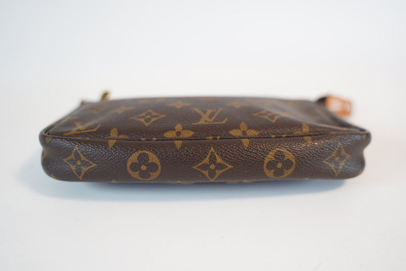 Louis Vuitton Monogram Pochette Accessoires Used