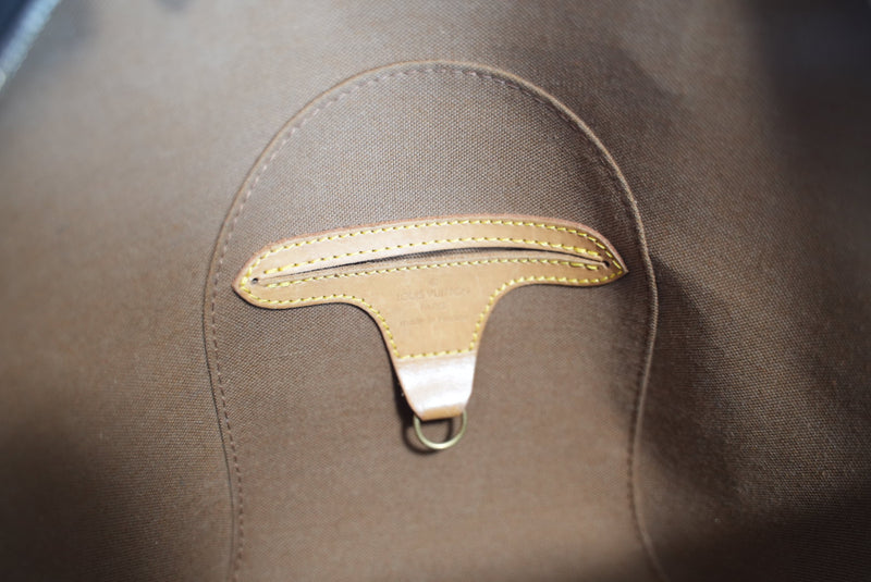 Louis Vuitton Monogram Ellipse PM Handbag Used