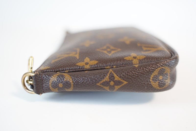 Louis Vuitton Monogram Pochette Accessoires Used