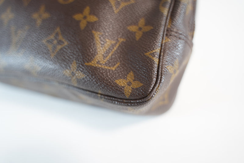 Louis Vuitton Monogram Trousse Toilette 23