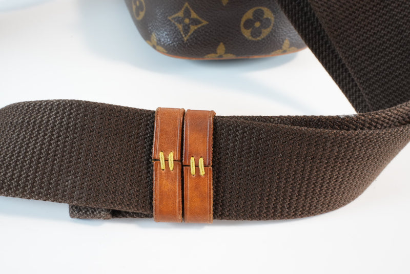 Louis Vuitton Monogram Pochette Gange Used