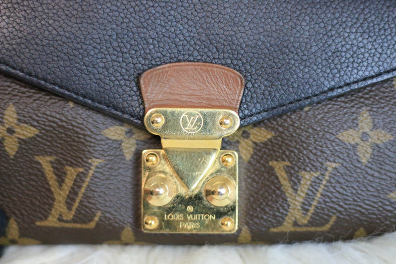 Louis Vuitton Pallas Long Wallet